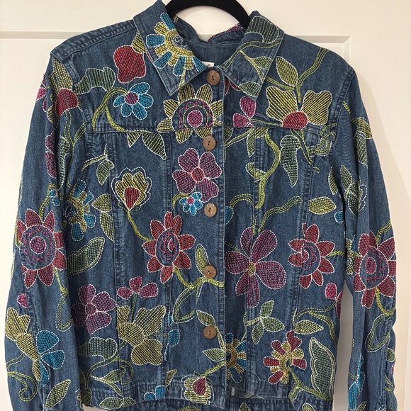 Embroidered jean jacket - Picture 1 of 3